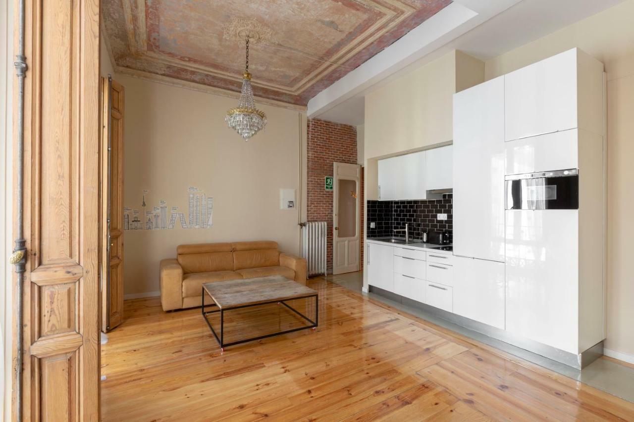 Apartamentos Matute 11 Madrid Exterior foto